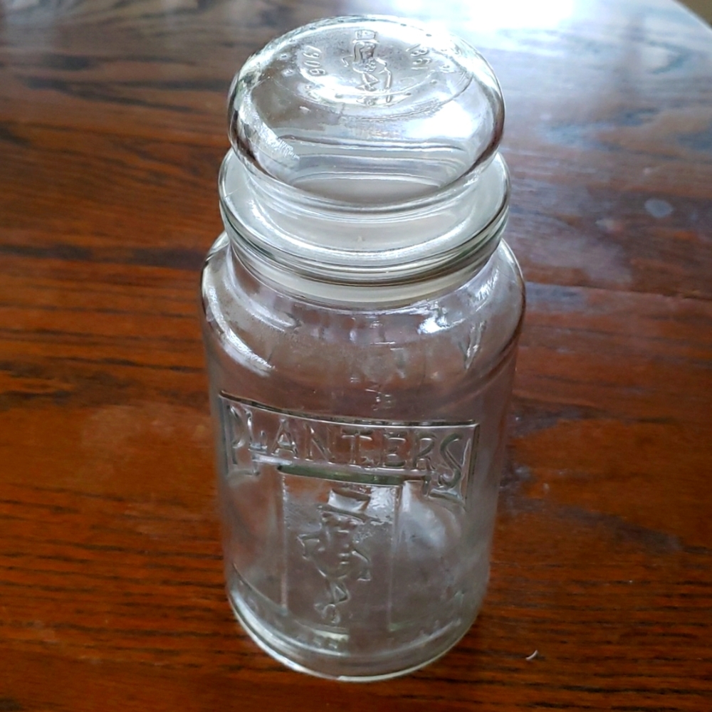 1981 Planters Peanut glass canister jar